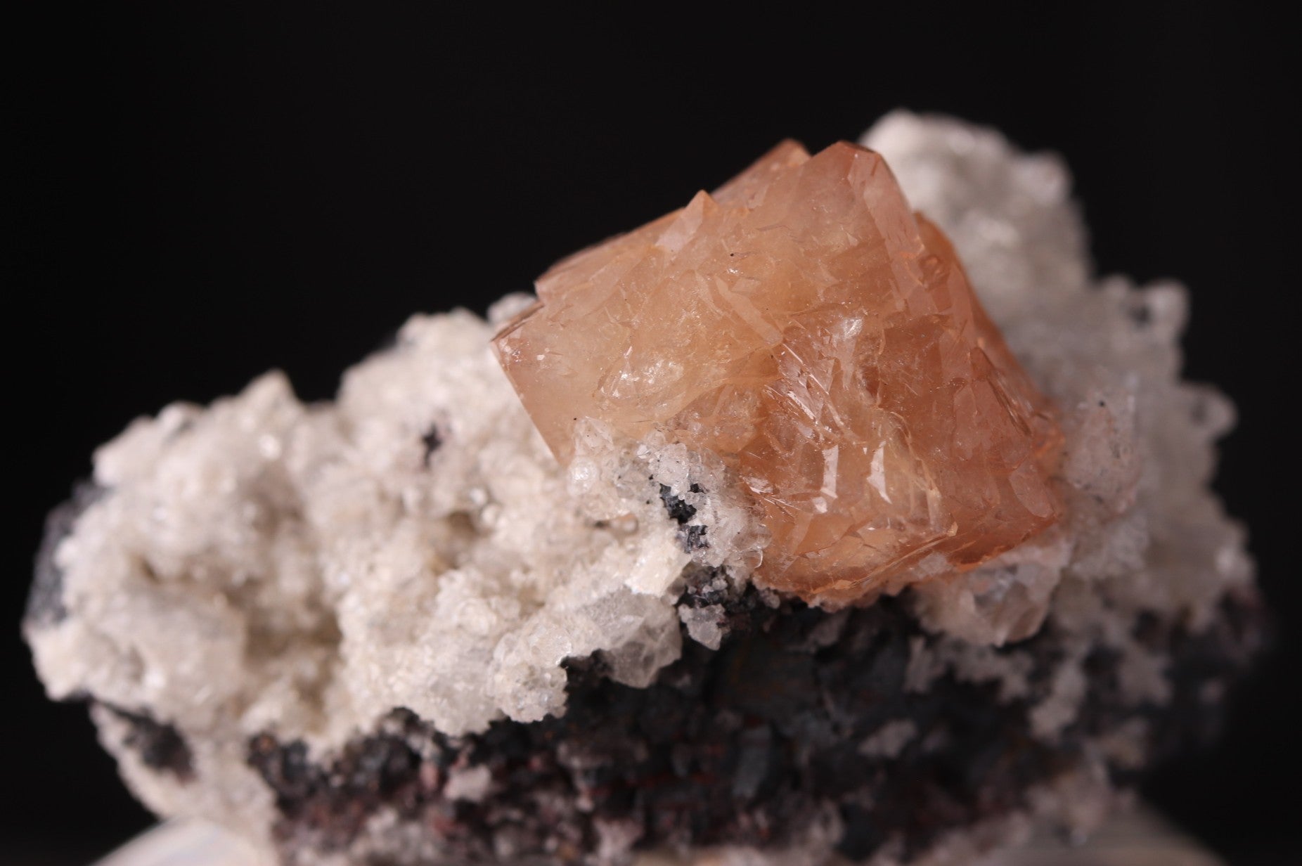 Olmiite with Calcite