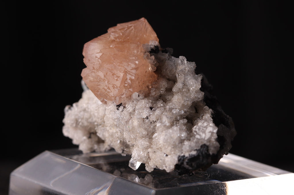 Olmiite with Calcite