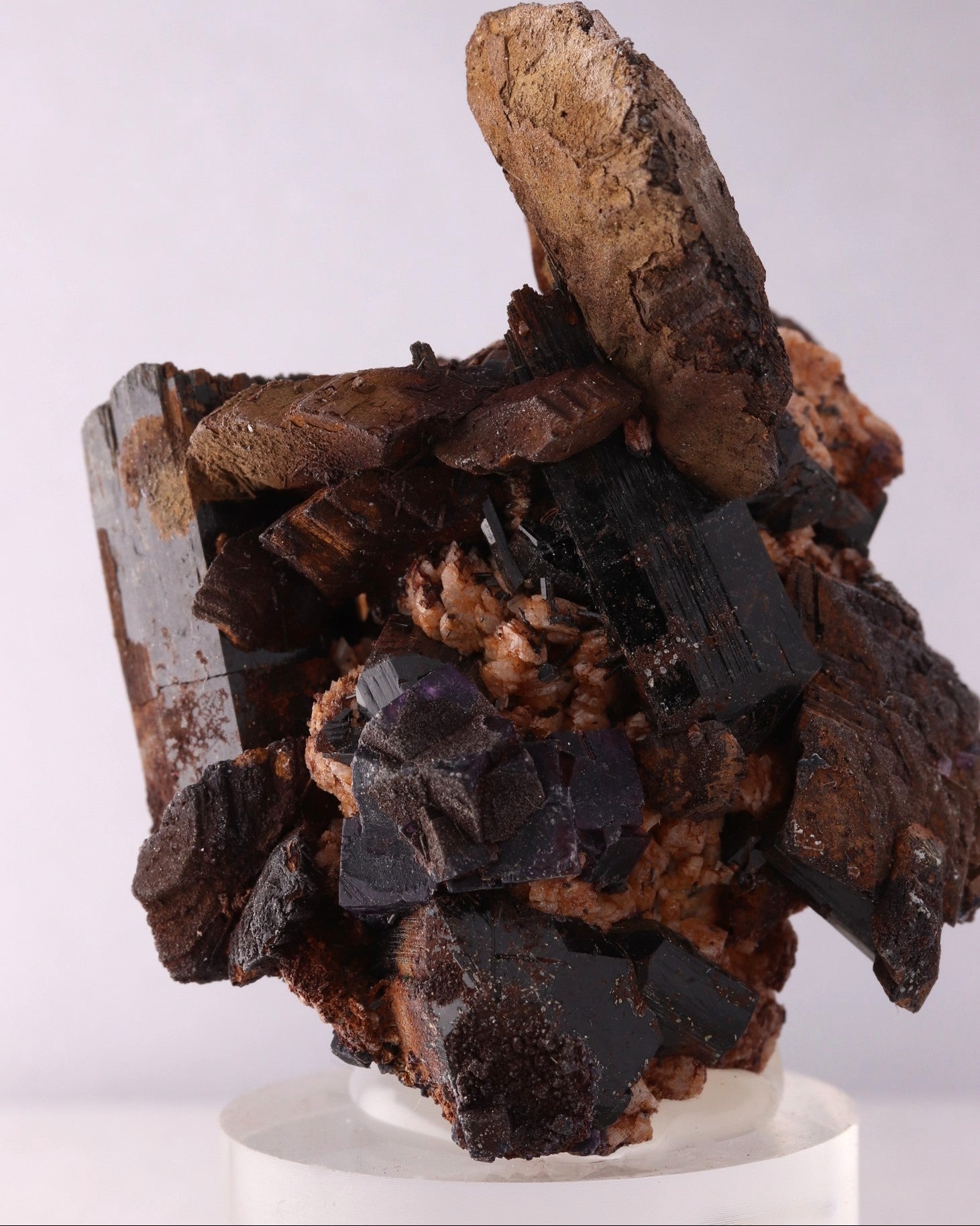Siderite, Schorl, Fluorite ...