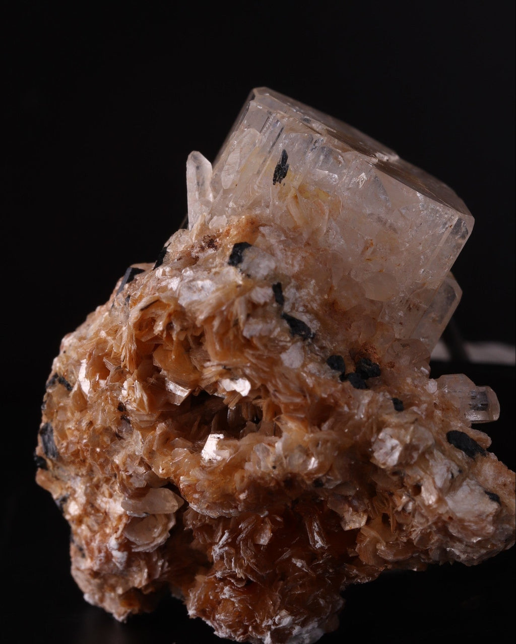 Goshenite with Muscovite