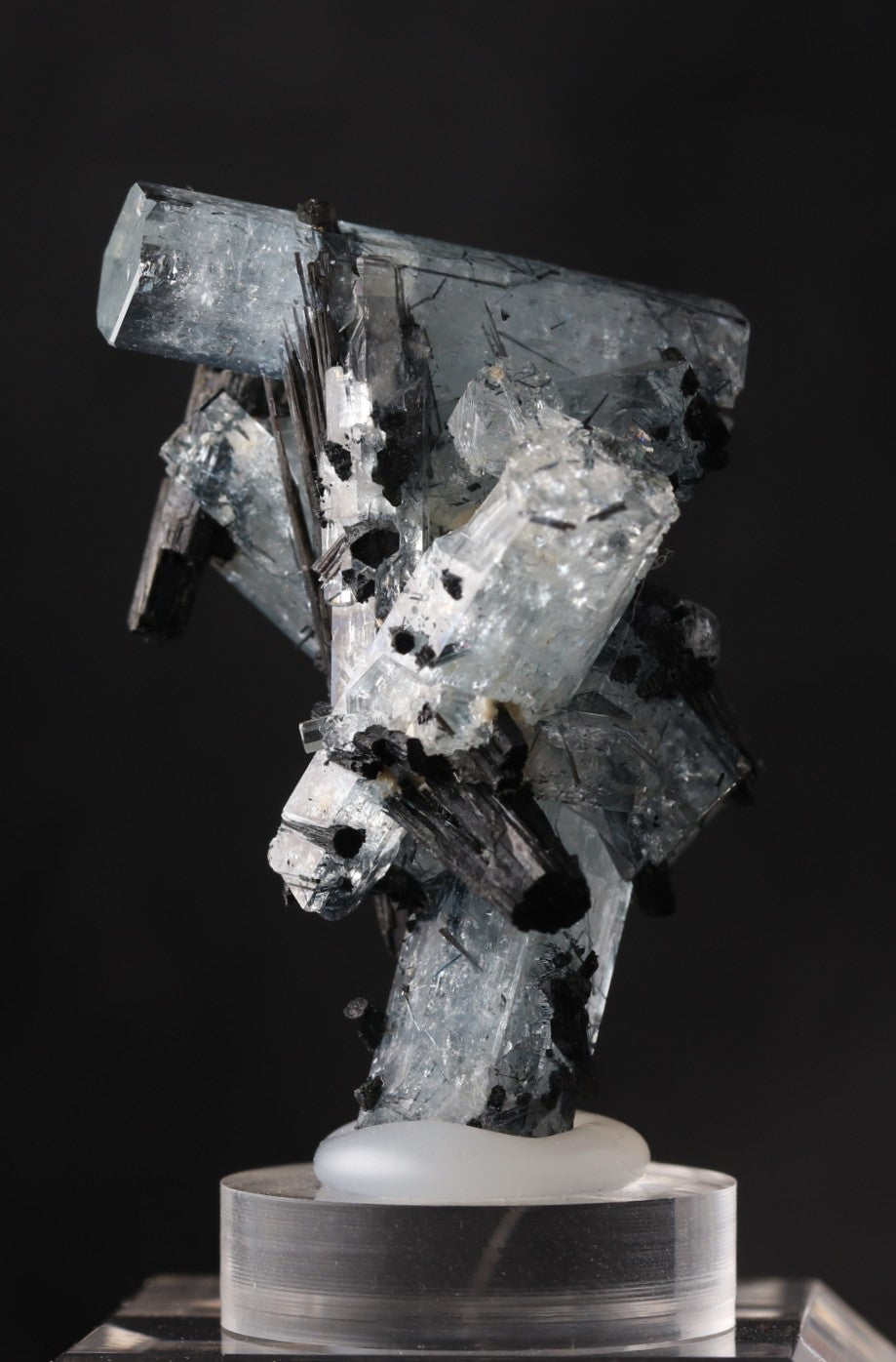 Aquamarine with Schorl