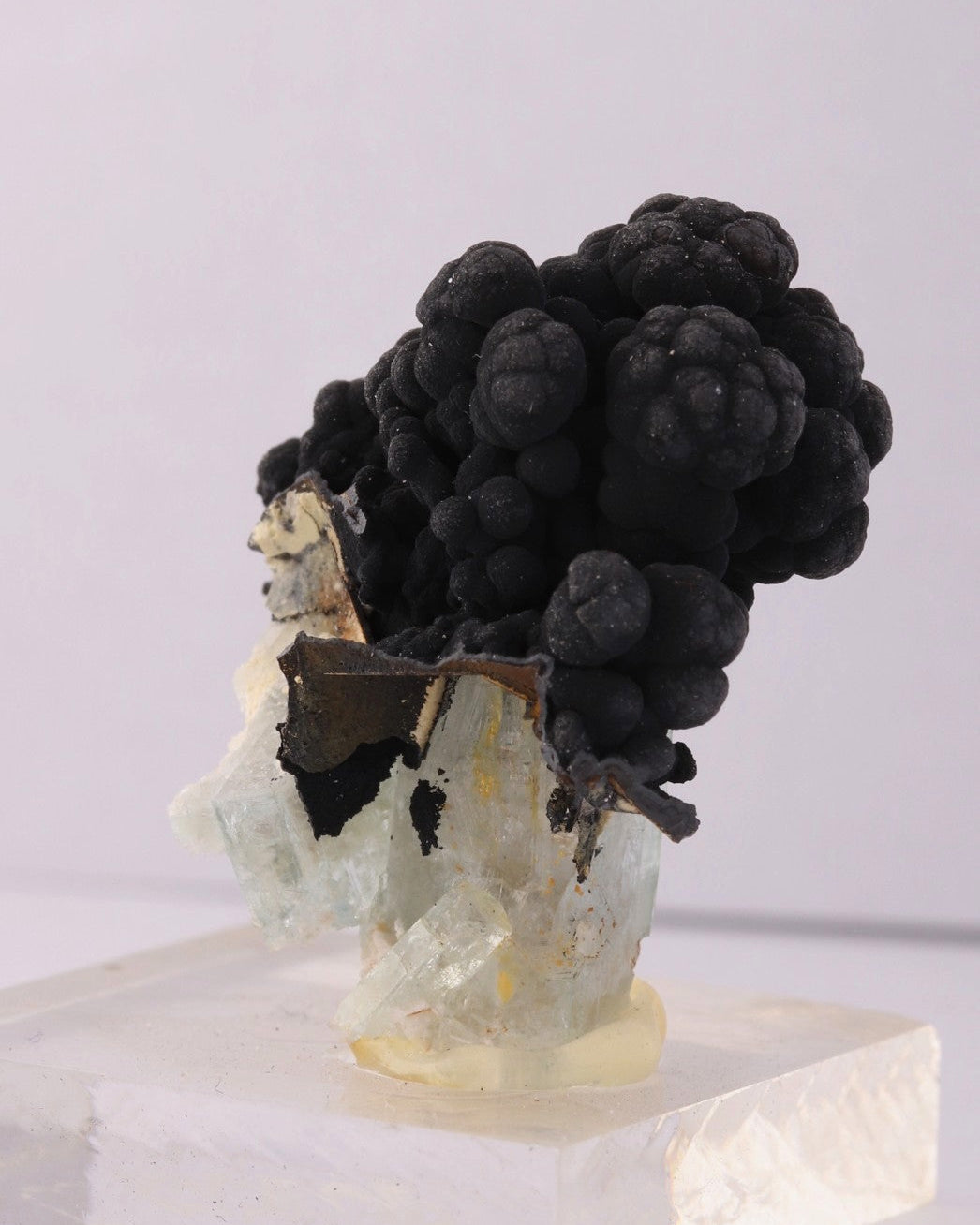 Coronadite on Aquamarine