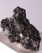 Manganite with Calcite