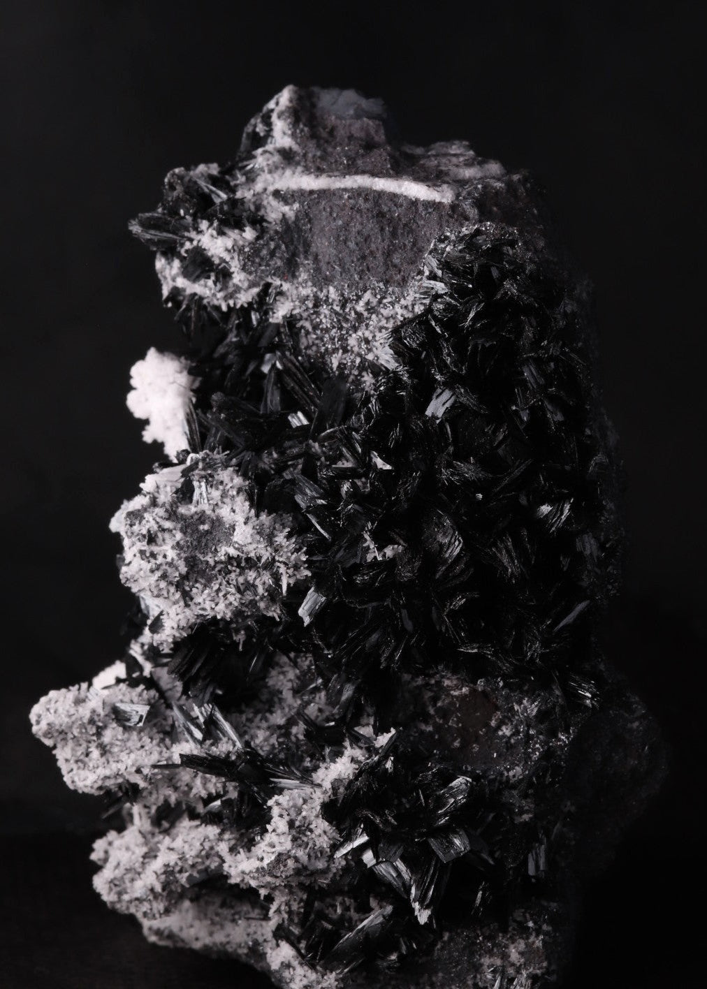 Manganite with Manganoan Calcite from N'Chwaning III, Kalahari Manganese Fields, South Africa