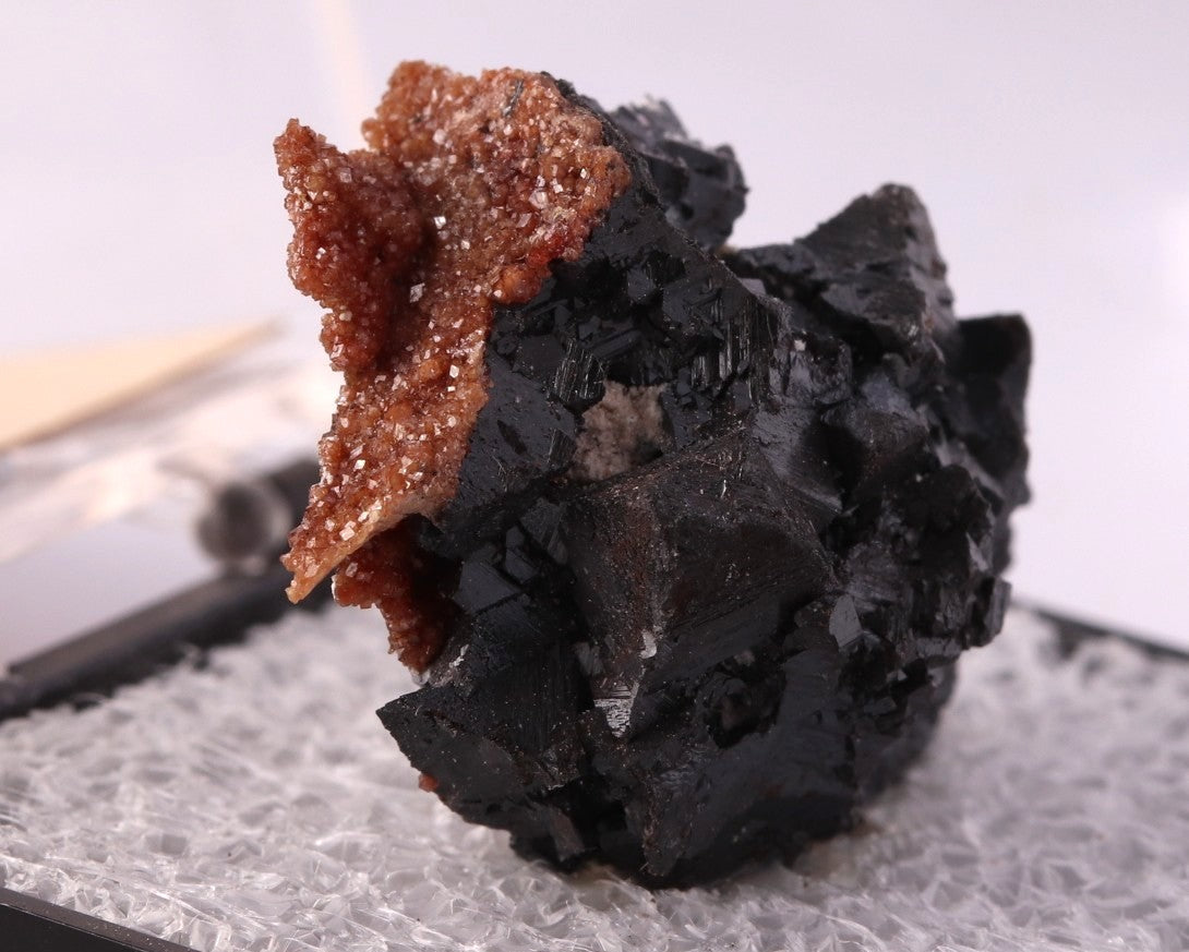 Hausmannite with Andradite with N'Chwaning