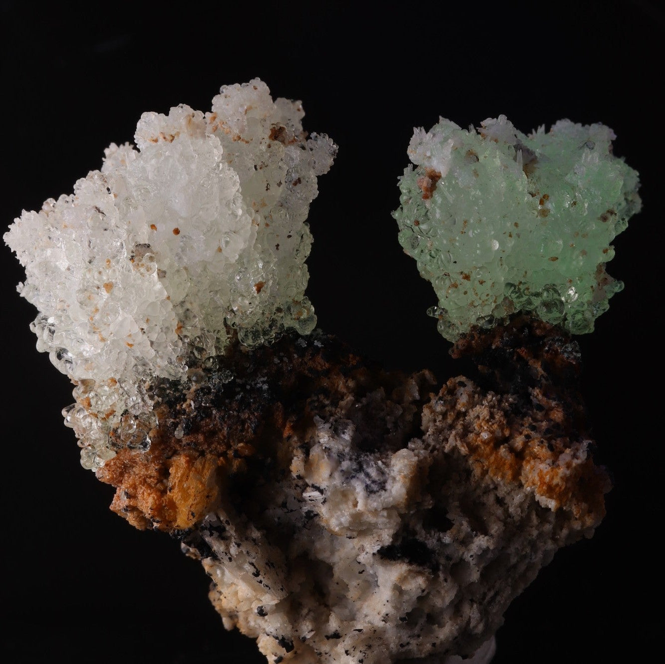 Single spray fluorescing of super cute fluorescent Hyalite from Erongo, Namibia