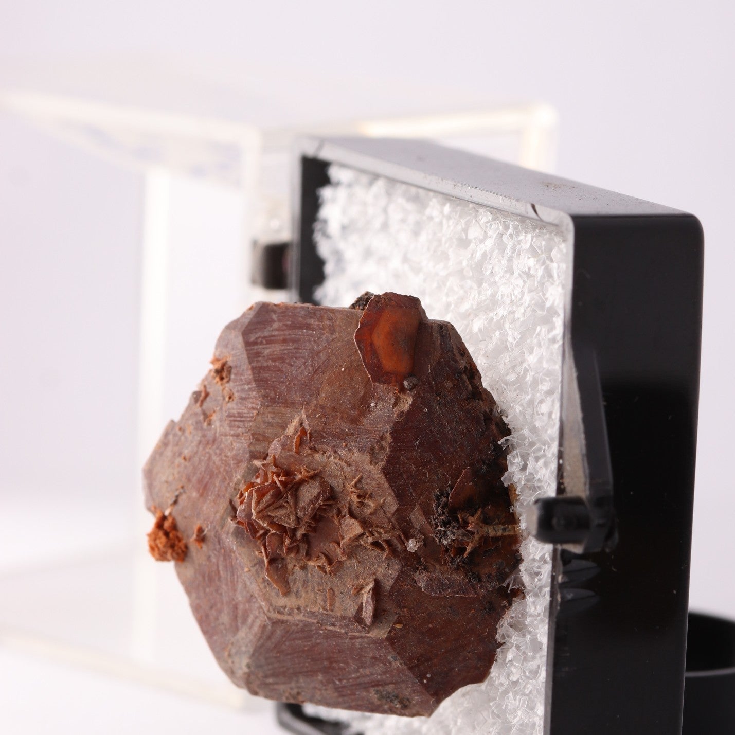 Close-up of gemmy Sturmanite crystal attached to Sturmanite from Wessels Mine, South Africa
