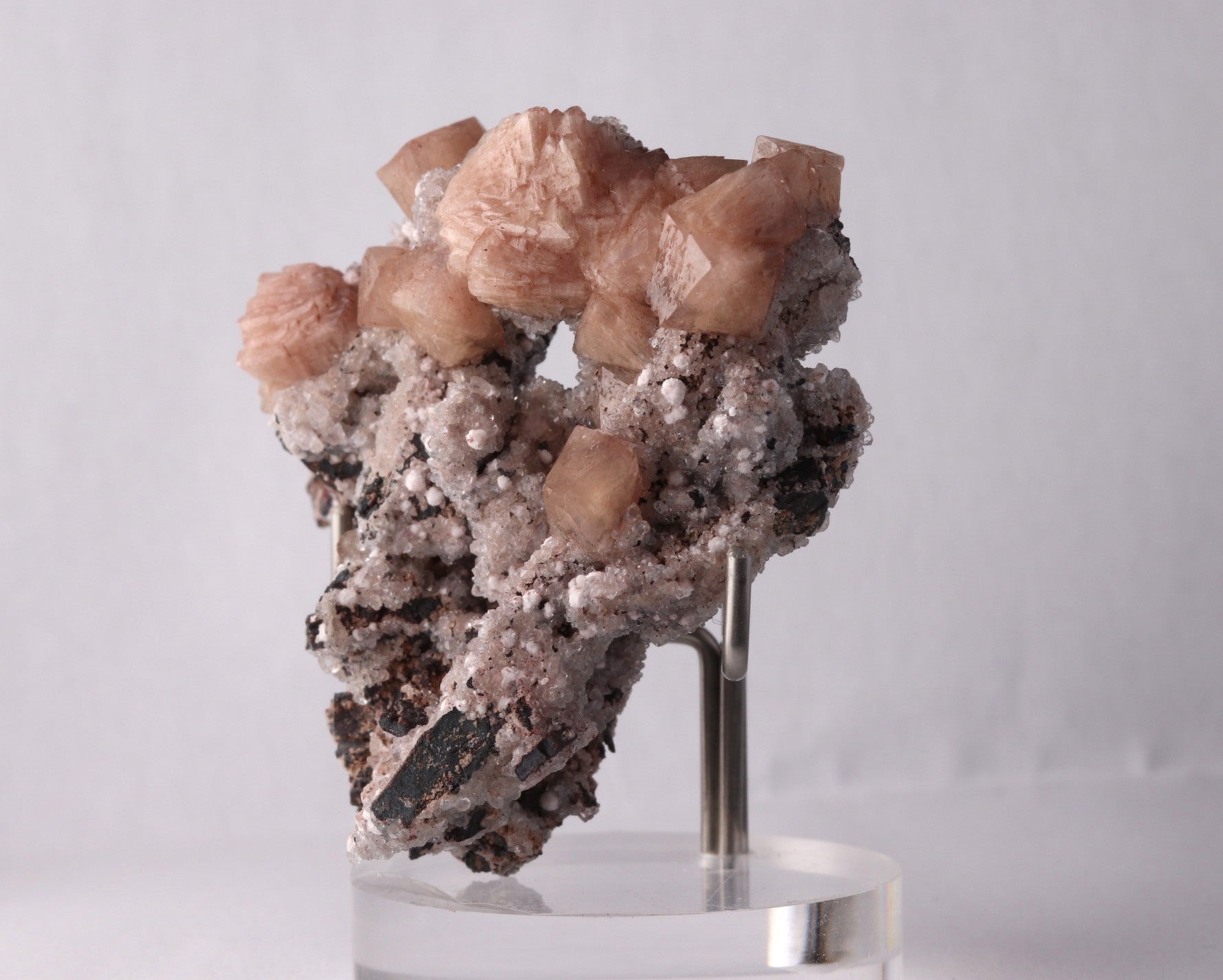 Olmiite with Calcite