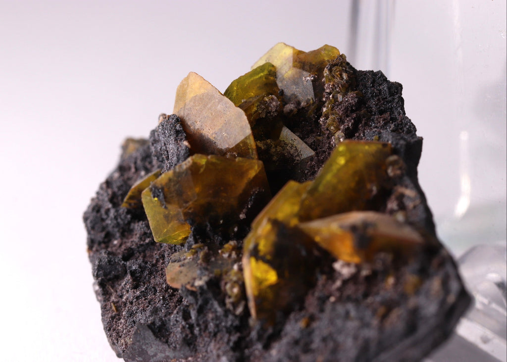 Sturmanite crystals on matrix close-up close-up side view from KMF (Kalahari Manganese Field), South Africa.